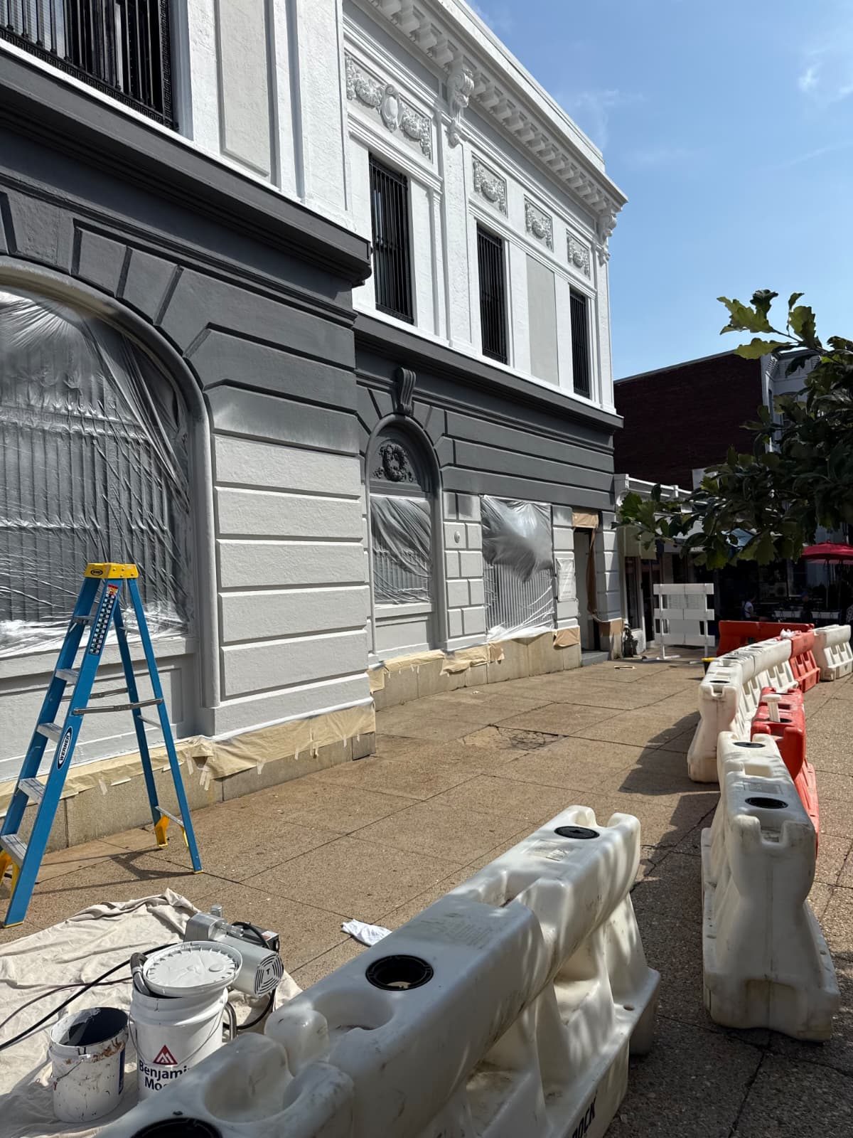 Exterior commercial painting