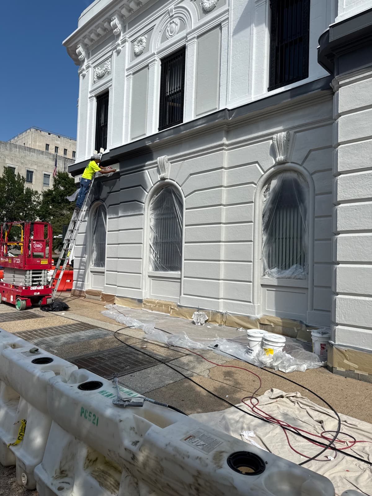 Exterior commercial painting